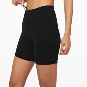 Lululemon train times short 6” size 6 black